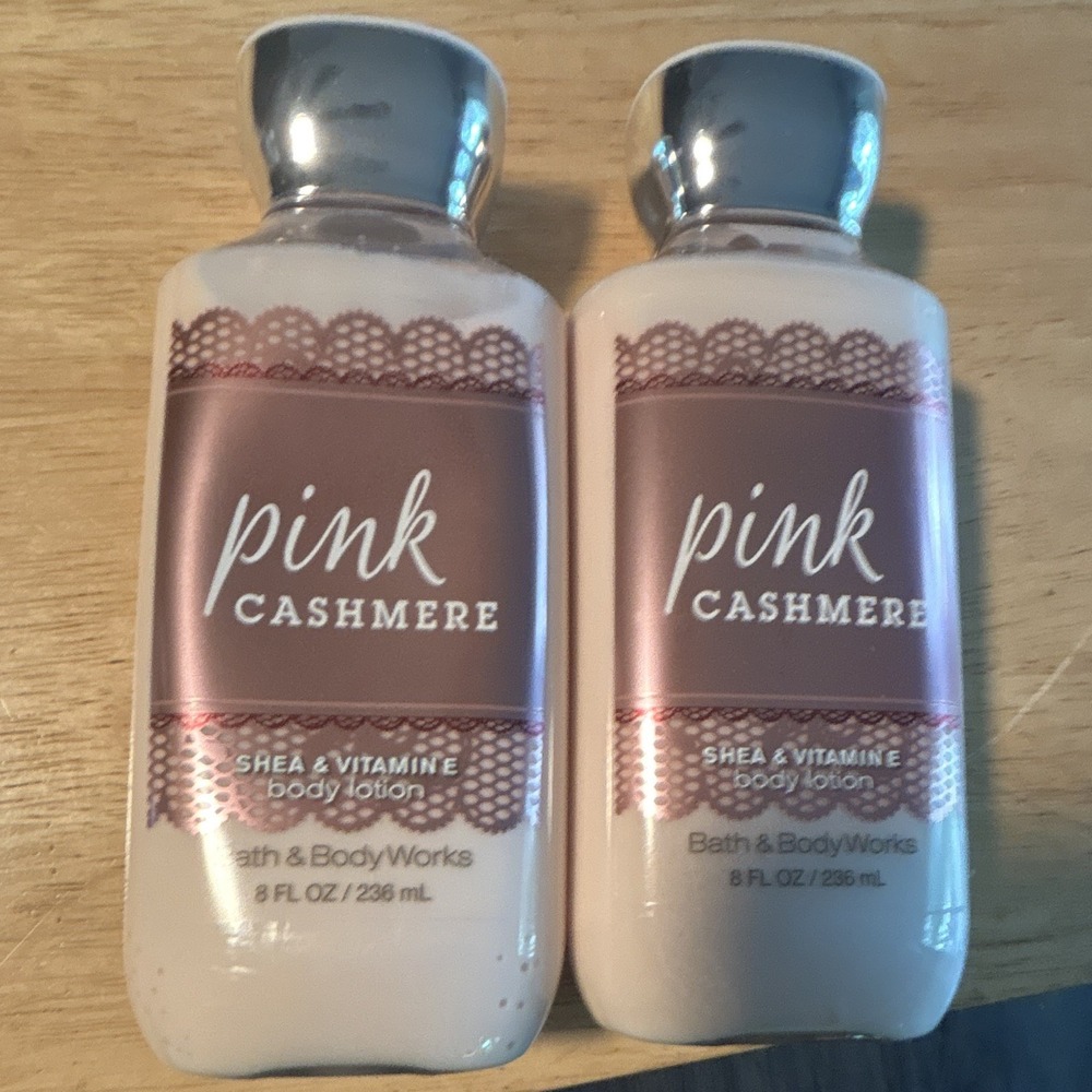 Bath & Body Works Pink Cashmere Shea + Vitamin E Body Lotion 8 fl oz Lot 2